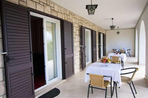 Guest House Burin Mlini Zewnętrze zdjęcie