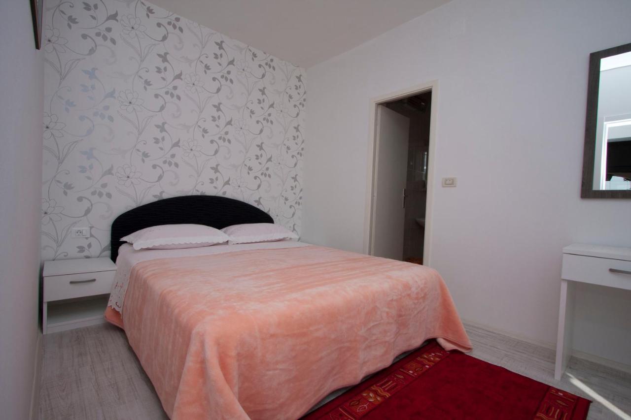 Guest House Burin Mlini Zewnętrze zdjęcie