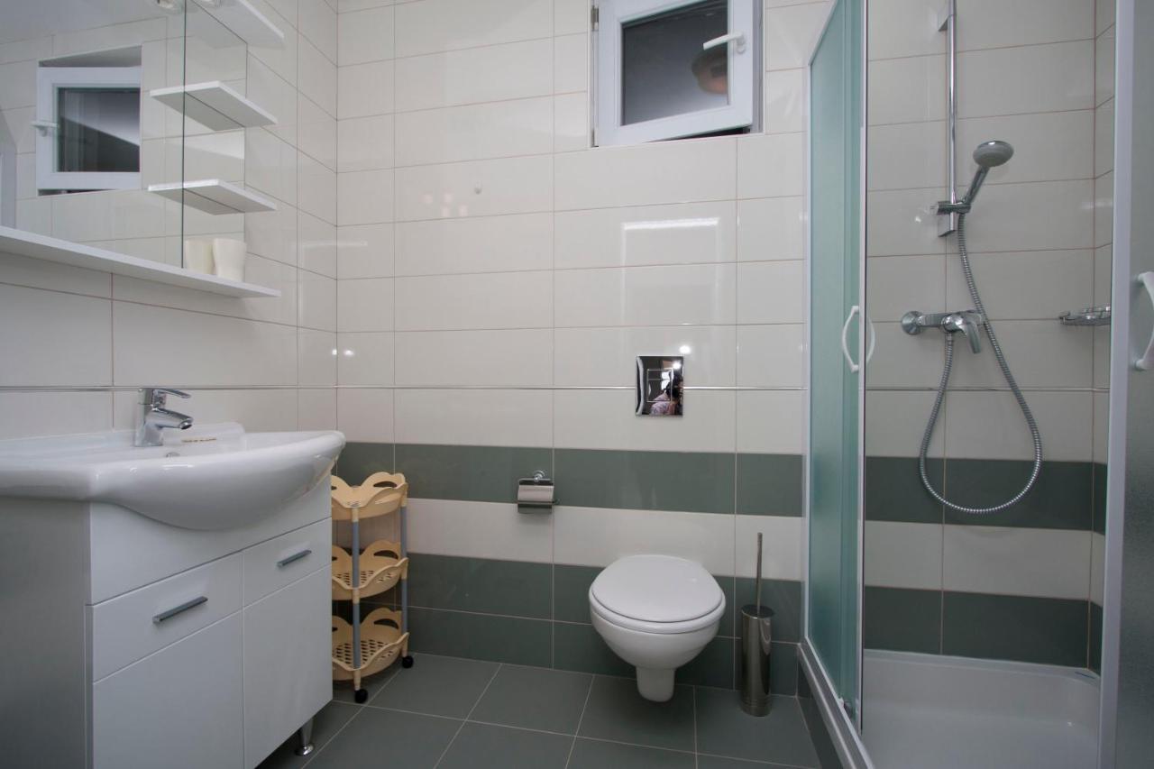 Guest House Burin Mlini Zewnętrze zdjęcie