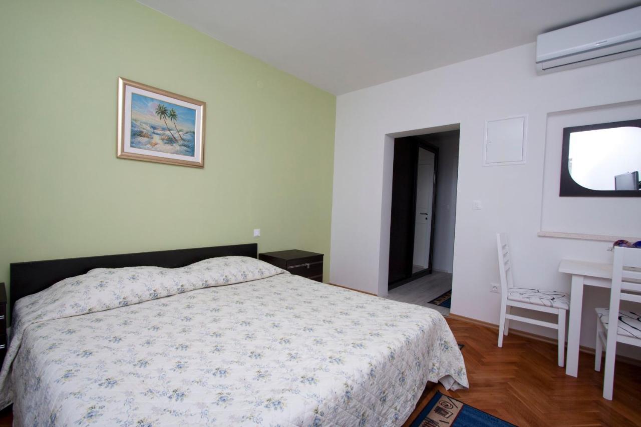 Guest House Burin Mlini Zewnętrze zdjęcie