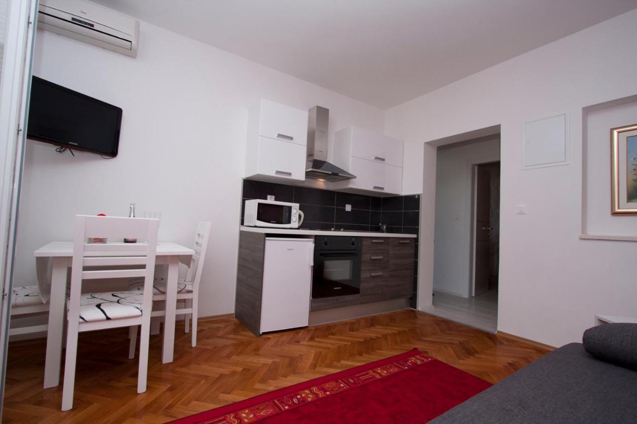 Guest House Burin Mlini Zewnętrze zdjęcie