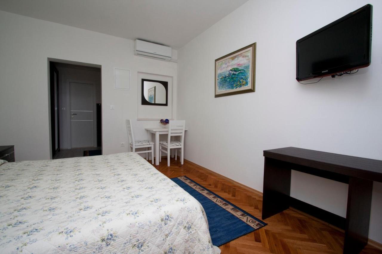 Guest House Burin Mlini Zewnętrze zdjęcie