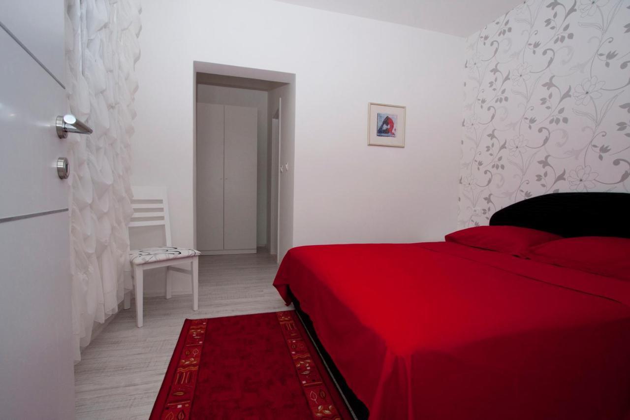 Guest House Burin Mlini Zewnętrze zdjęcie